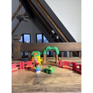 Fisher Price Little People Baby Animals Petting Zoo Kiosk, 1 Figure, NO ANIMALS